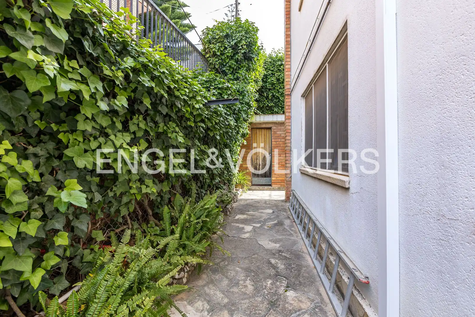 Vista exterior de Casa o chalet en venta en Viladecans con Calefacción, Jardín privado y Balcón
