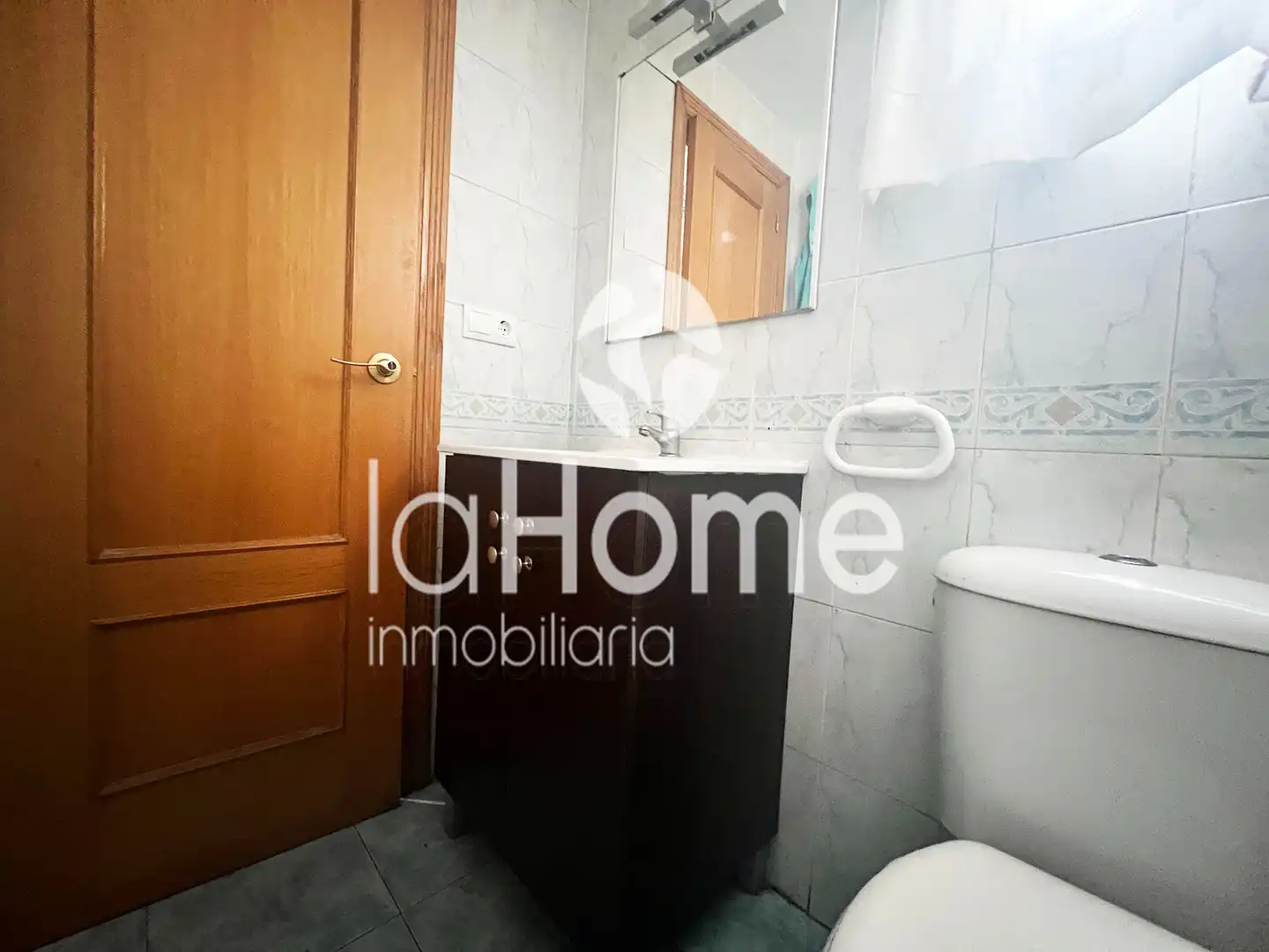 Bathroom of Houses for sale in L'Eliana  with Air Conditioner, Heating and Private garden