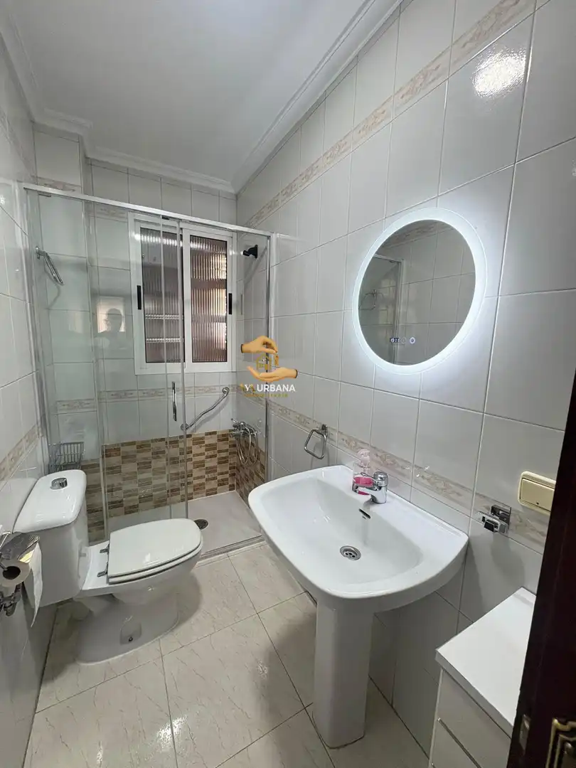 Badezimmer von Wohnung zur Miete in Salamanca mit Heizung, Terrasse und Möbliert