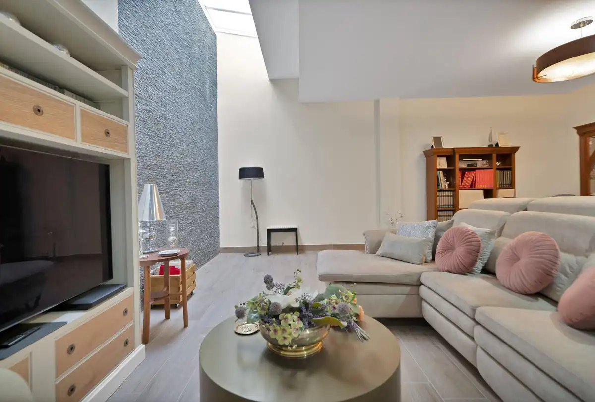 Sala de estar de Casa adosada en venta en Fuengirola con Aire acondicionado, Calefacción y Jardín privado