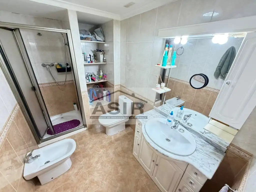 Baño de Piso en venta en Alzira con Terraza