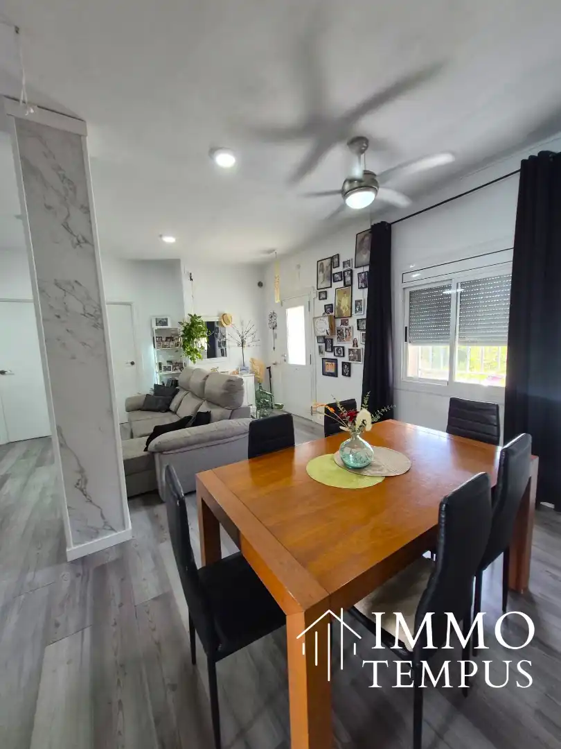 Dining room of Flat for sale in Terrassa  with Parquet flooring, Terrace and Oven