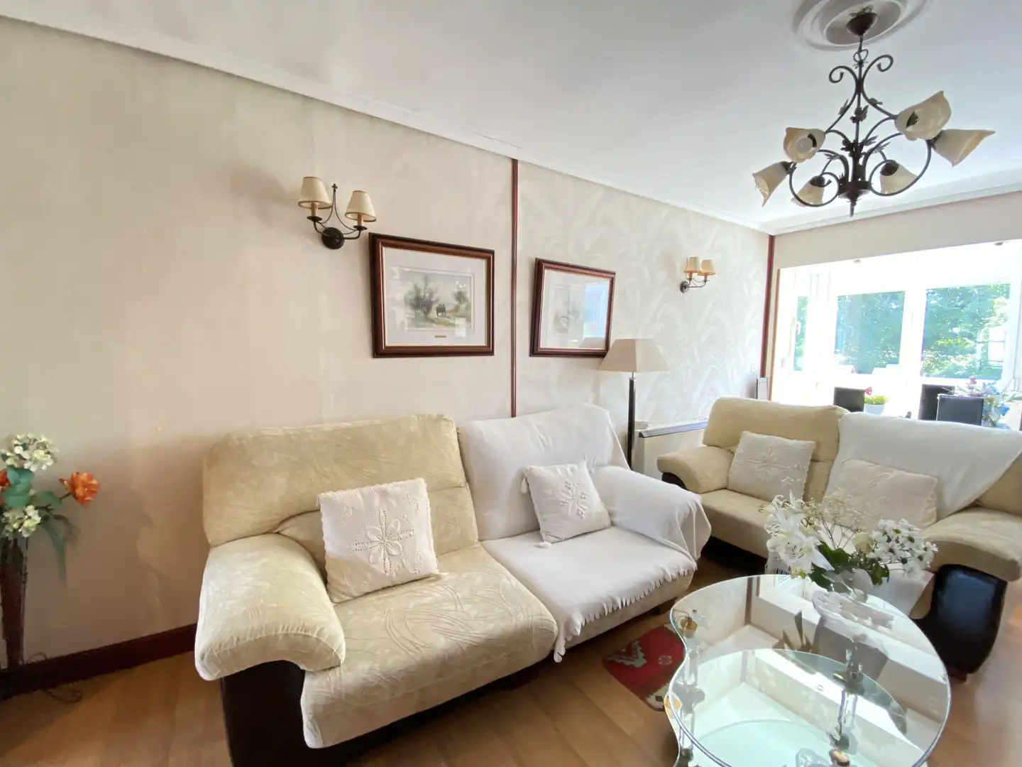 Sala de estar de Piso en venta en Gernika-Lumo con Calefacción, Terraza y Amueblado
