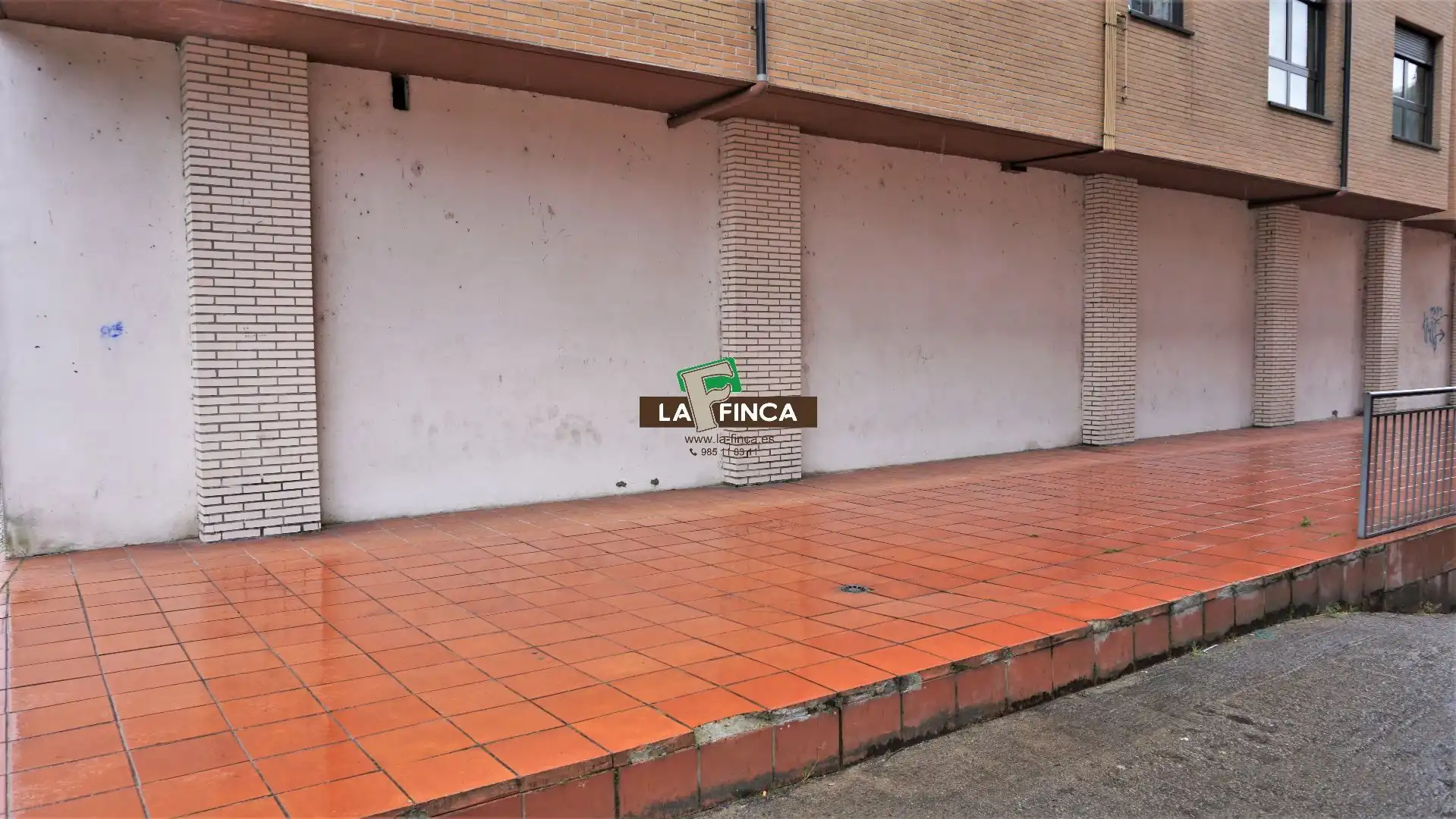 Local en venta en Langreo con Terraza