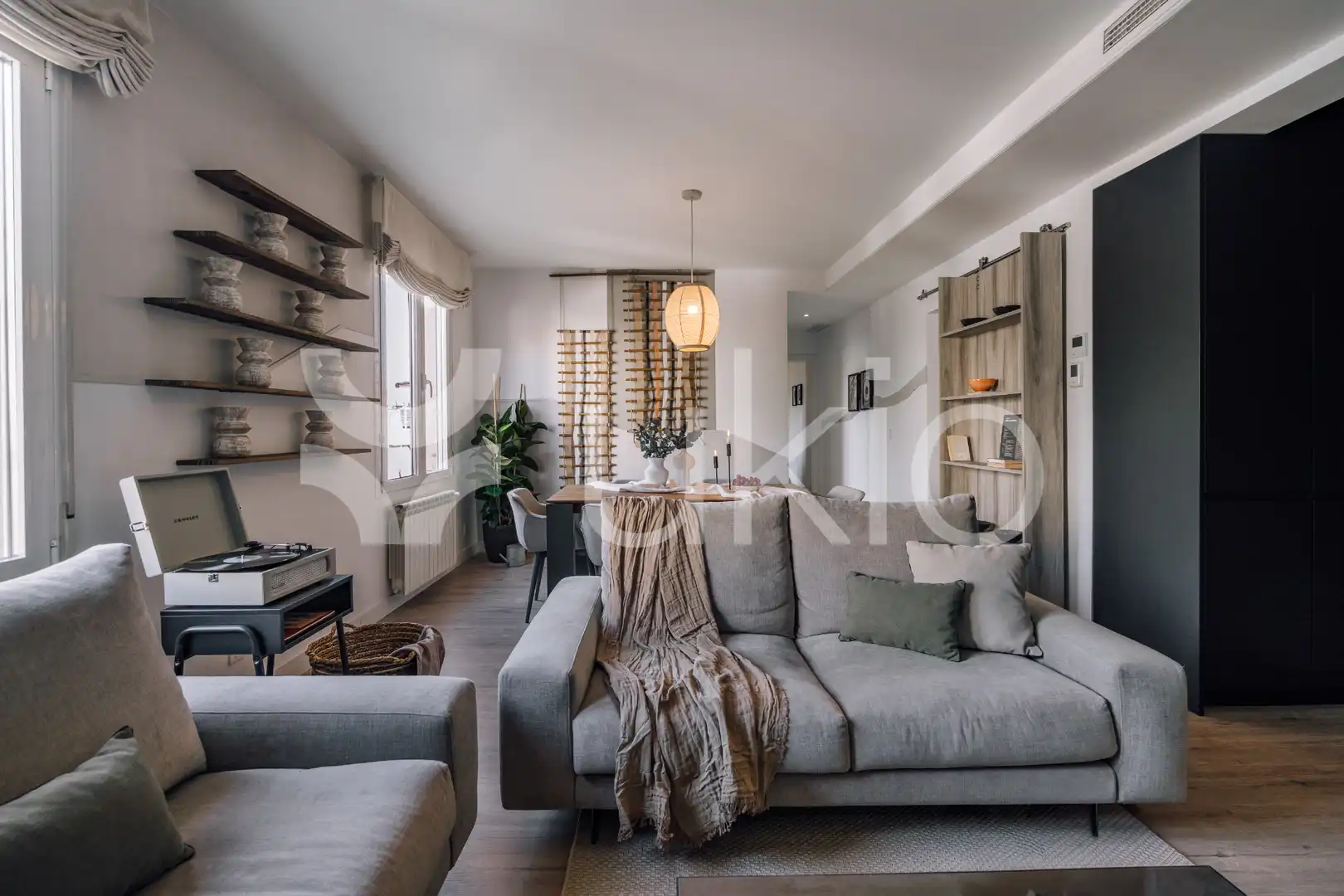 Sala d'estar de Apartament de lloguer en Madrid amb Aire condicionat, Calefacció i Moblat