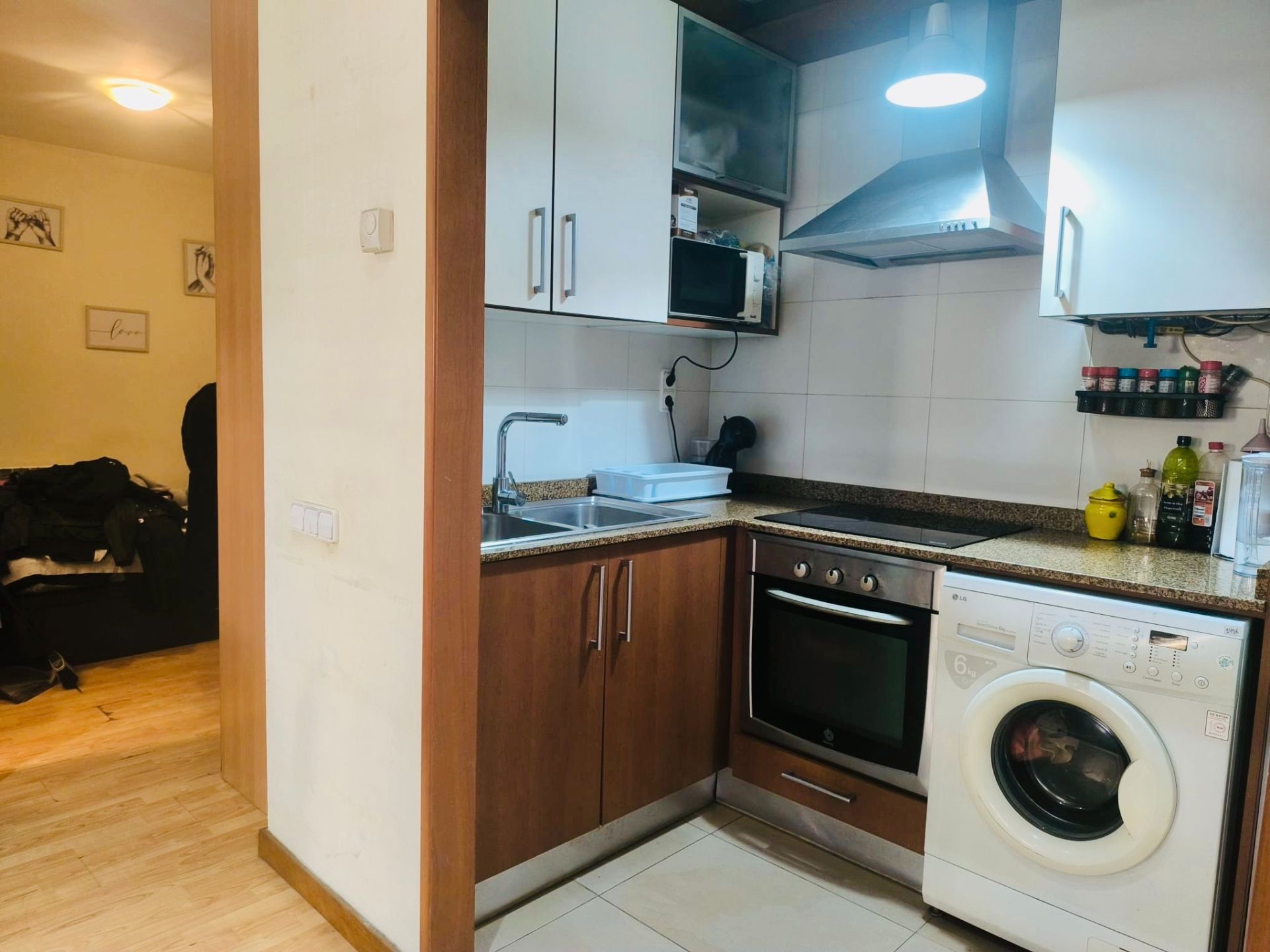 Cuina de Apartament en venda en Terrassa amb Calefacció, Parquet i Moblat