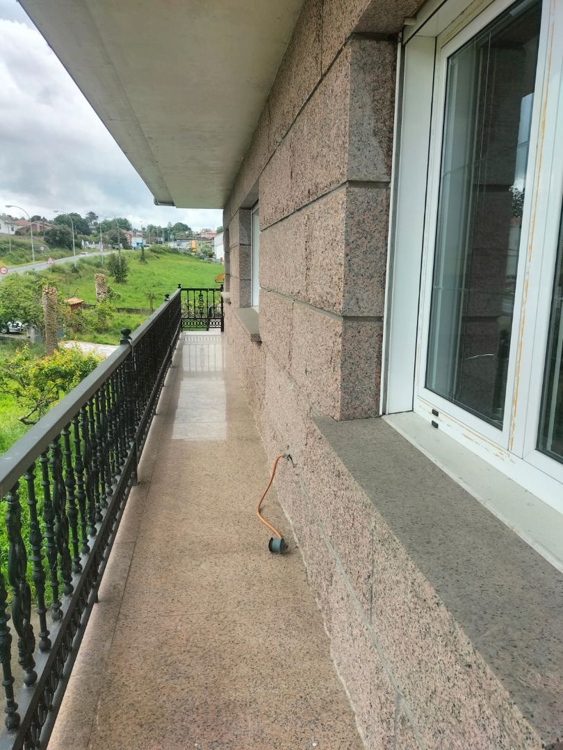 Balcony of House or chalet for sale in Cambre   with Heating, Private garden and Oven