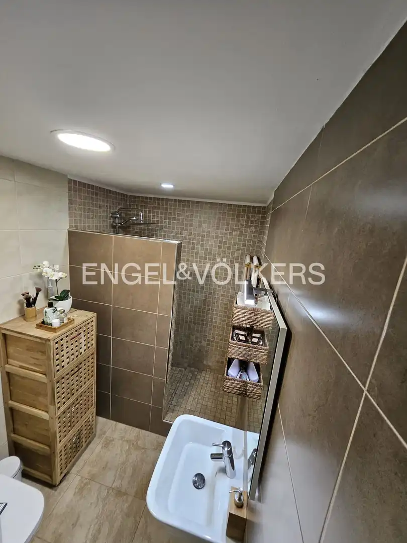 Badezimmer von Wohnung zur Miete in Gandia mit Klimaanlage, Heizung und Terrasse