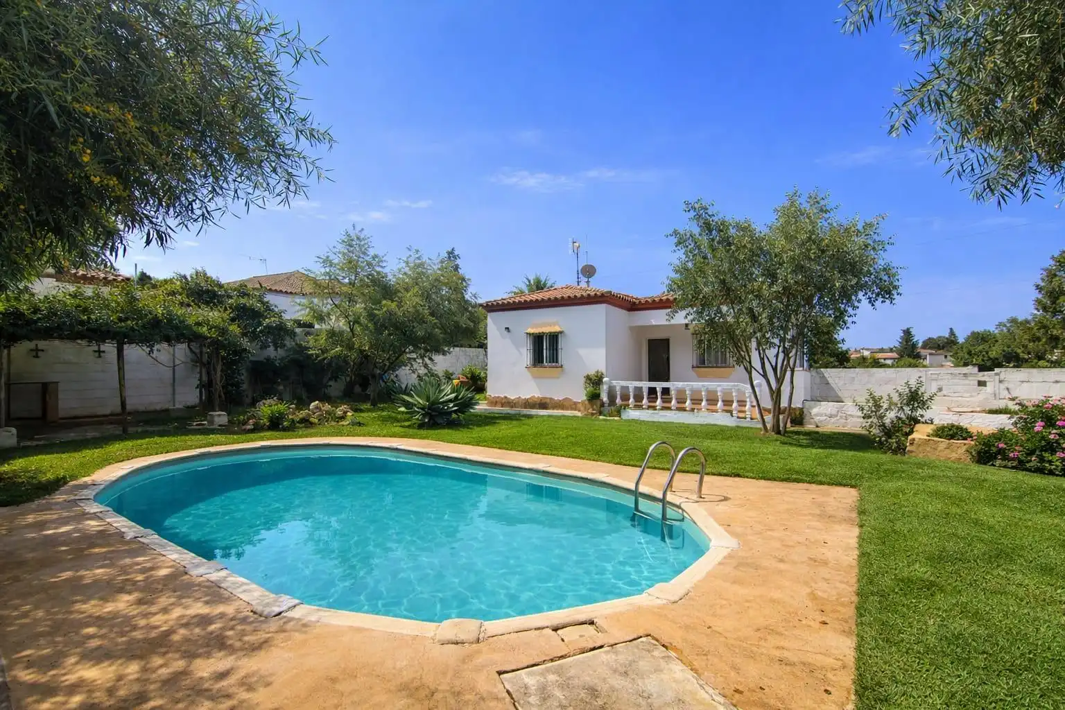 Piscina de Casa o chalet en venta en Chiclana de la Frontera