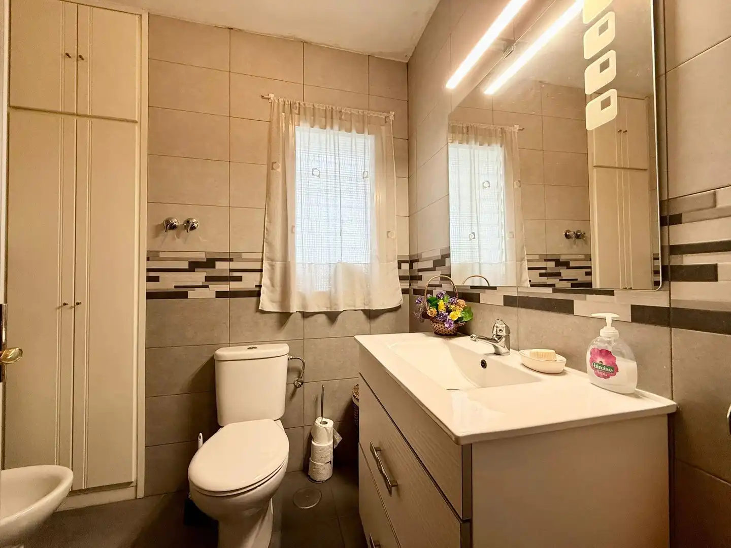 Baño de Piso en venta en Almería con Calefacción, Amueblado y Balcón