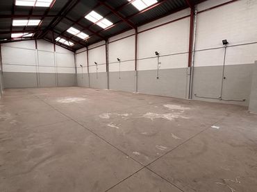Industrial building for sale in Oeste