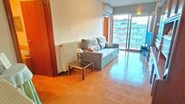 Living room of Flat for sale in  Barcelona Capital  with Heating, Terrace and Furnished