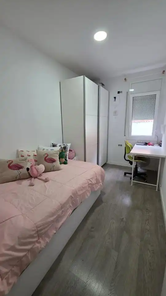 Bedroom of Houses for share in Terrassa  with Furnished, Oven and Washing machine