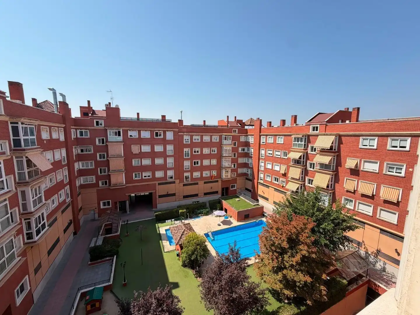 Ático con terraza en alquiler en Calle CERRO MINGUETE