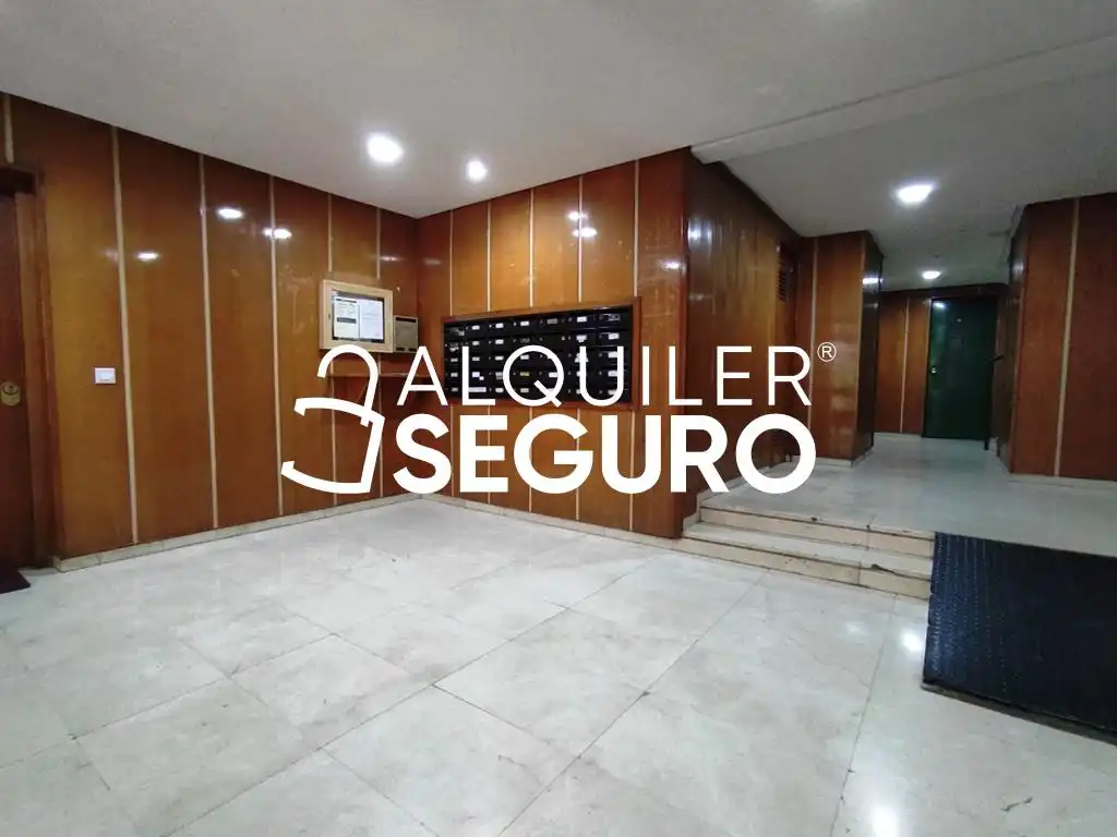 Piso con ascensor en alquiler en Fermin Caballero, imagen 16