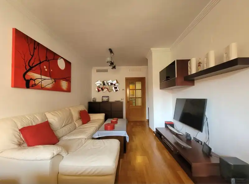 Piso en venta en Calle la Unión Mercantil, 31, Martín Carpena - Torre del Río