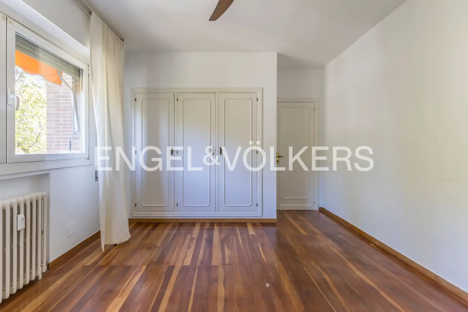Bedroom of Flat for rent in Chamartín
