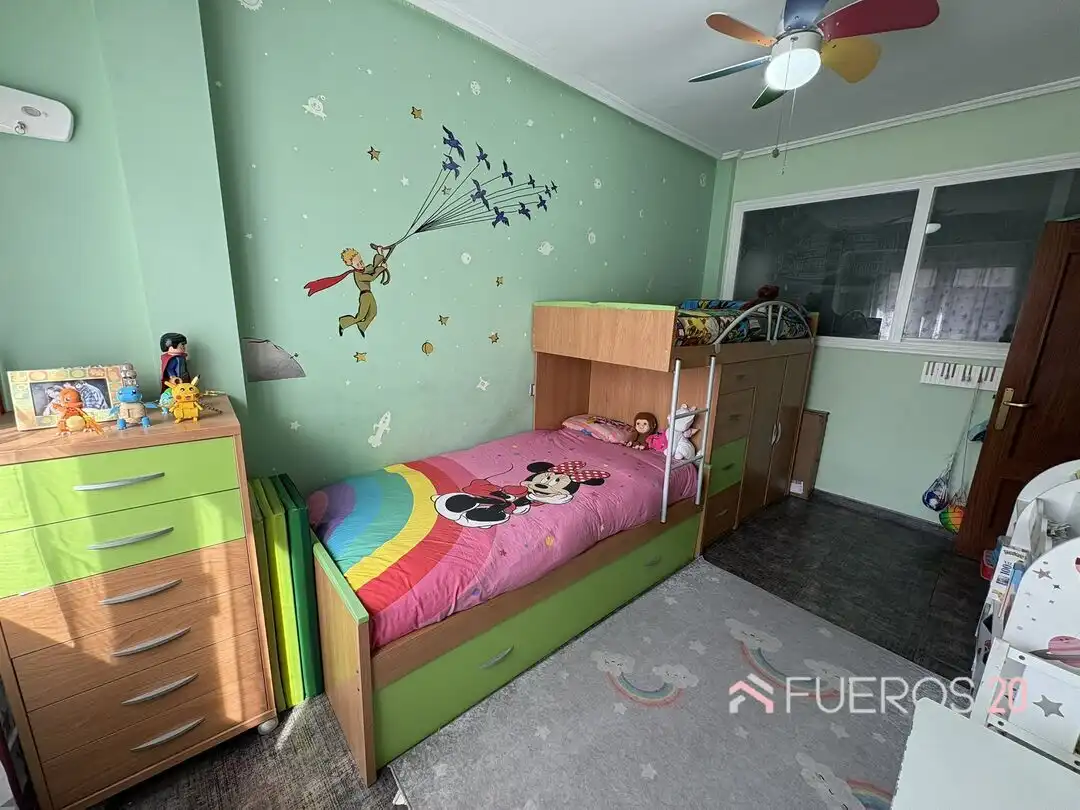Piso con ascensor en venta en Bagatza - San Vicente, imagen 21