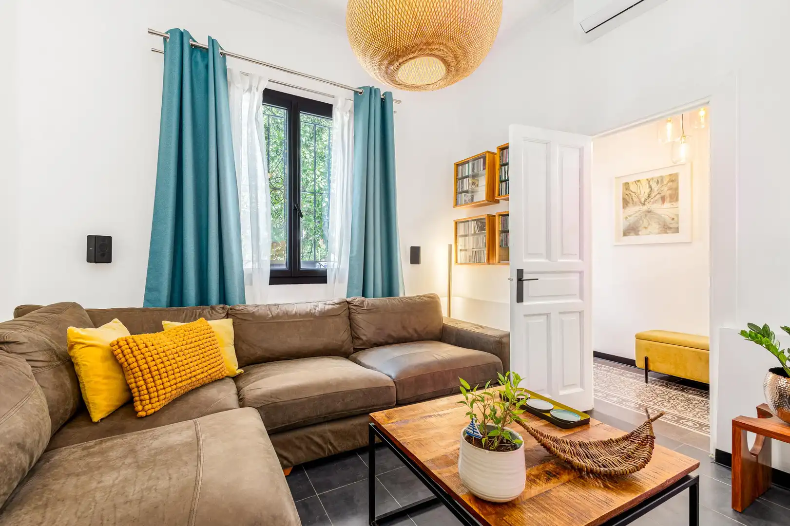 Sala d'estar de Casa o xalet en venda en Málaga amb Aire condicionat, Calefacció i Jardí privat