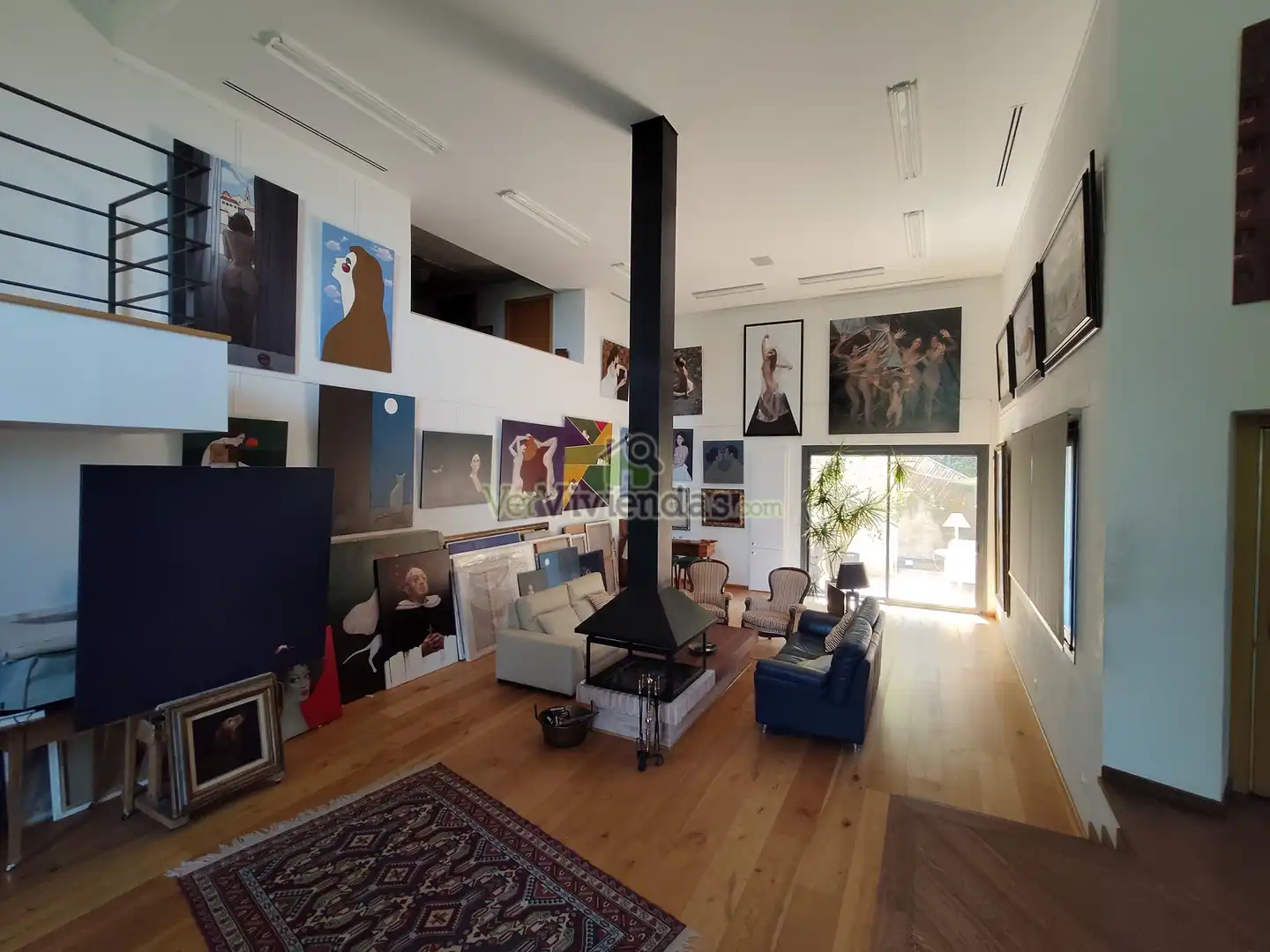 Sala d'estar de Casa o xalet en venda en Sant Cugat del Vallès amb Aire condicionat, Calefacció i Jardí privat