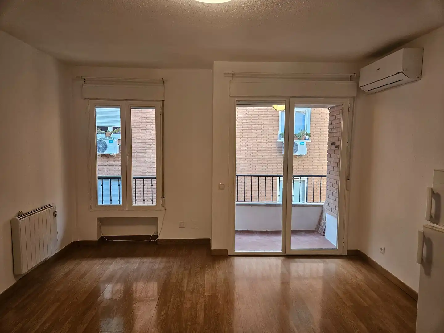 Bedroom of Apartments for rent in Madrid  with Air Conditioner, Heating and Terrace