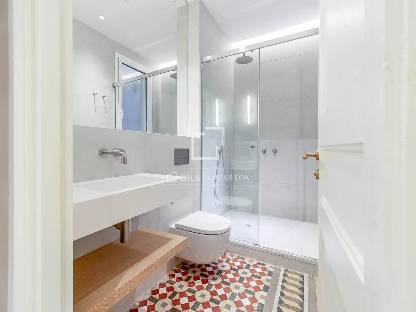 Baño de Piso en venta en Barcelona con Aire acondicionado