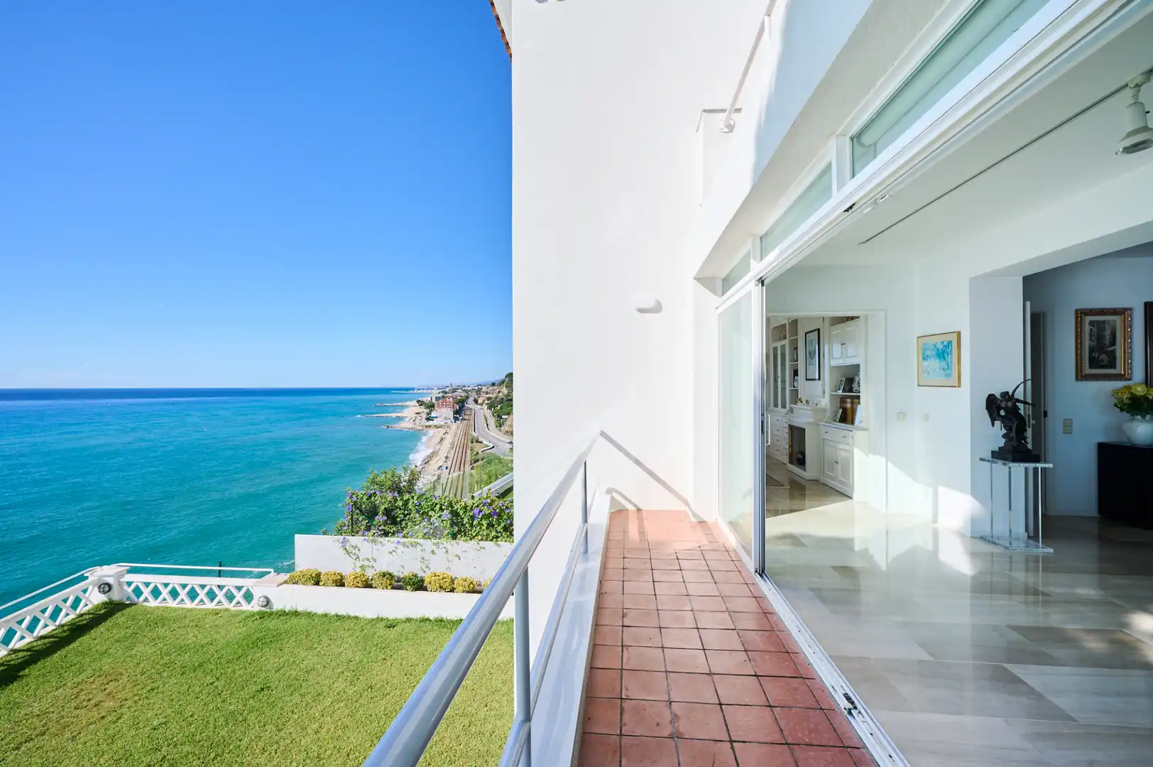 Vista exterior de Casa o xalet en venda en Arenys de Mar amb Aire condicionat, Calefacció i Jardí privat