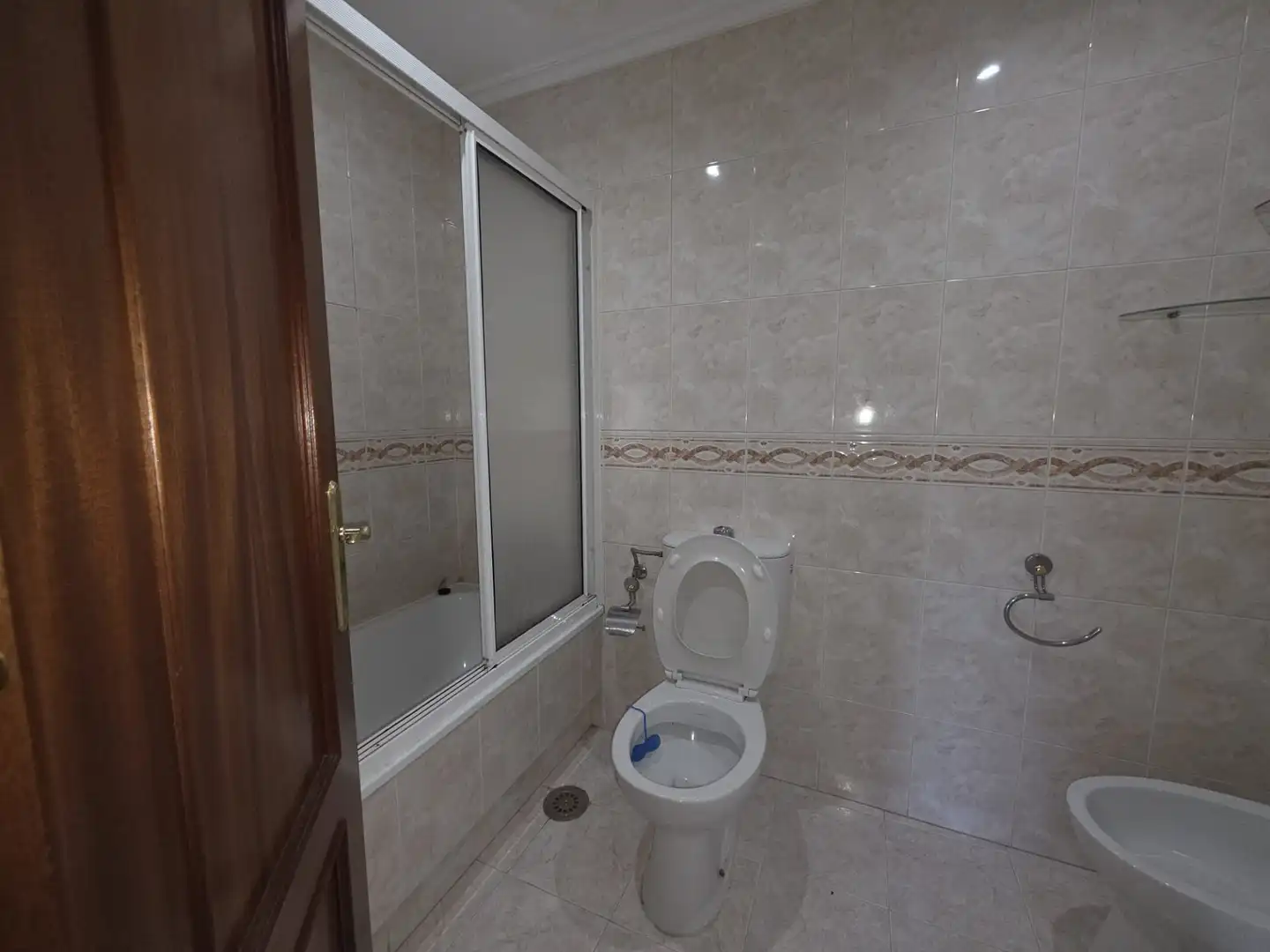 Baño de Piso de alquiler en Ponteareas con Calefacción, Parquet y Trastero