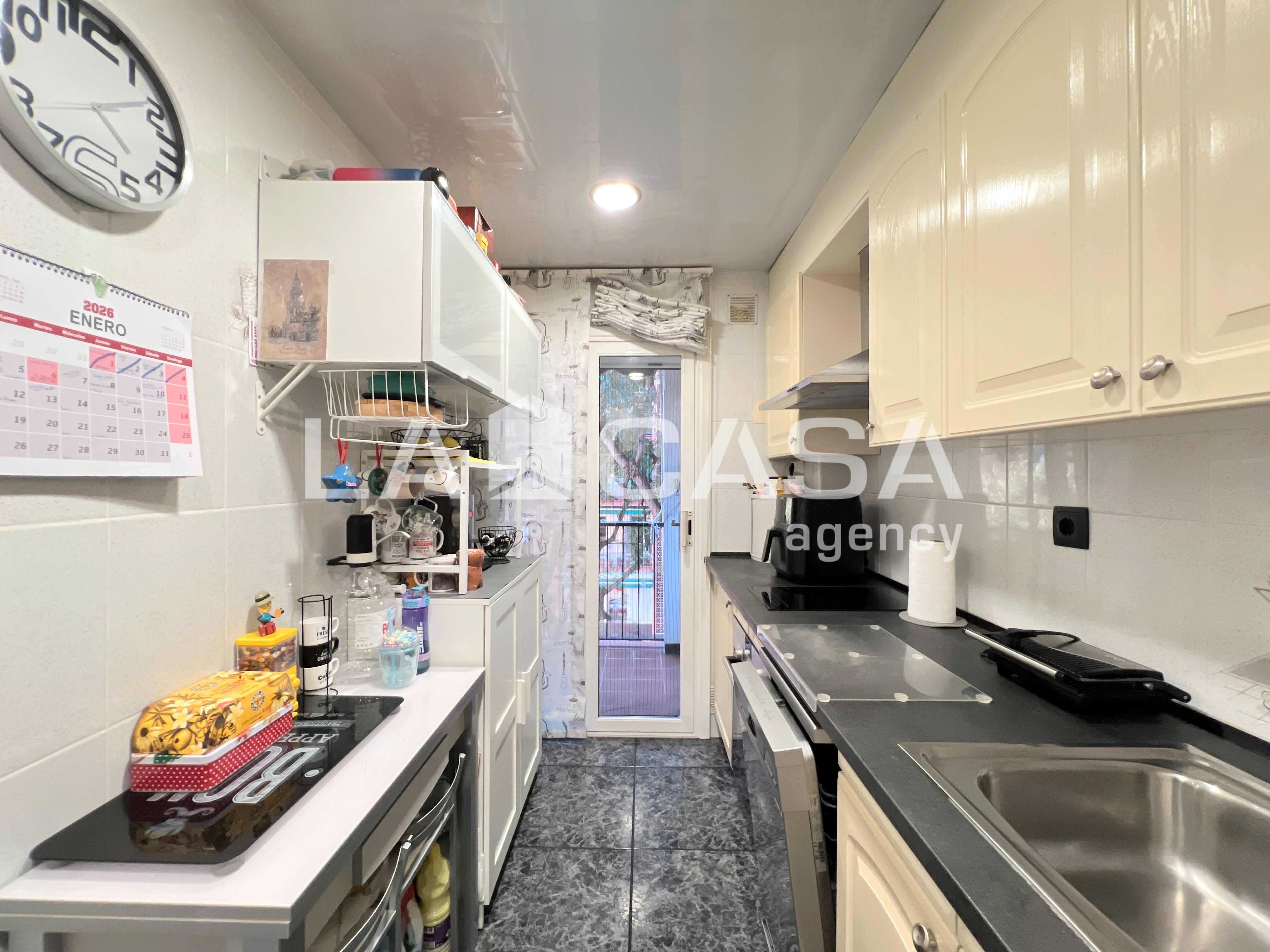 Cuina de Pis en venda en Badalona amb Balcó