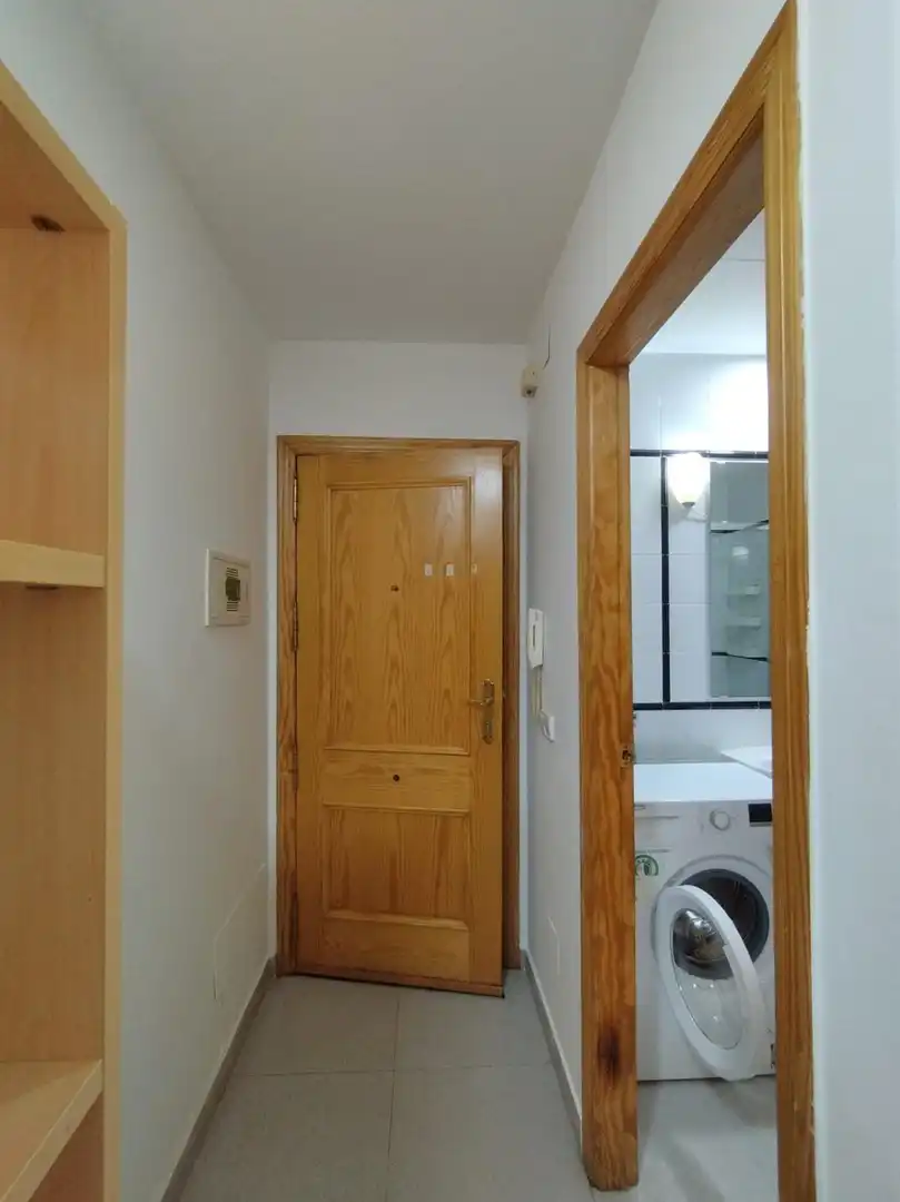 Study for rent in Murcia  with Air Conditioner, Heating and Storage room