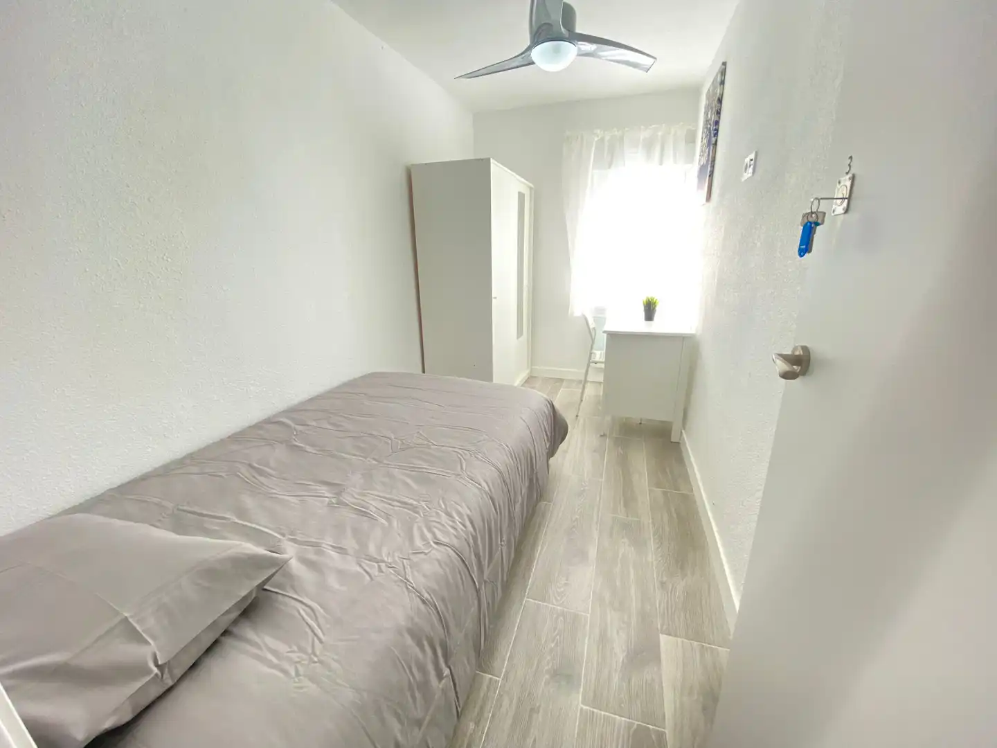 Habitación de Piso de alquiler en Madrid con Calefacción, Amueblado y Horno