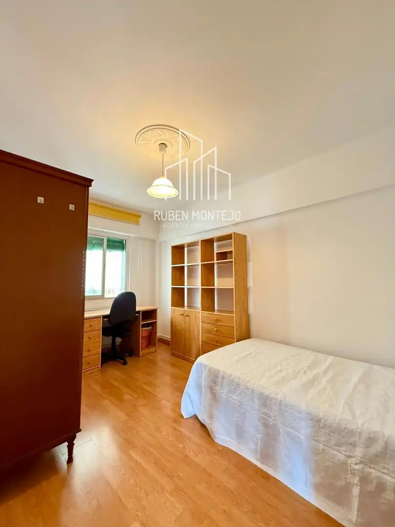Bedroom of Flat for rent in Salamanca  with Heating, Terrace and Furnished