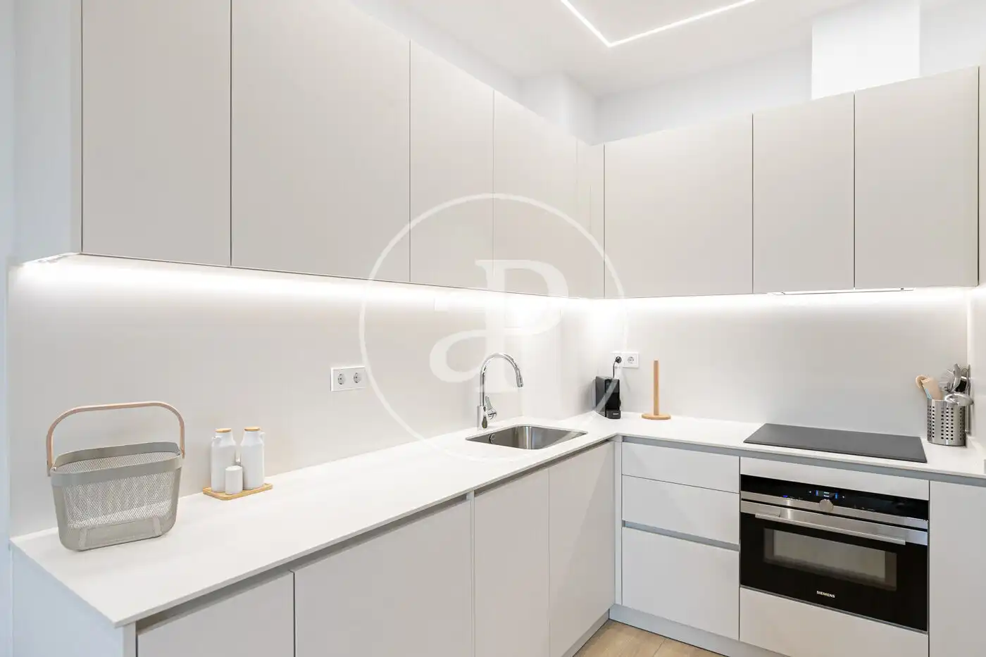 Küche von Wohnung zur Miete in Barcelona mit Klimaanlage, Heizung und Möbliert