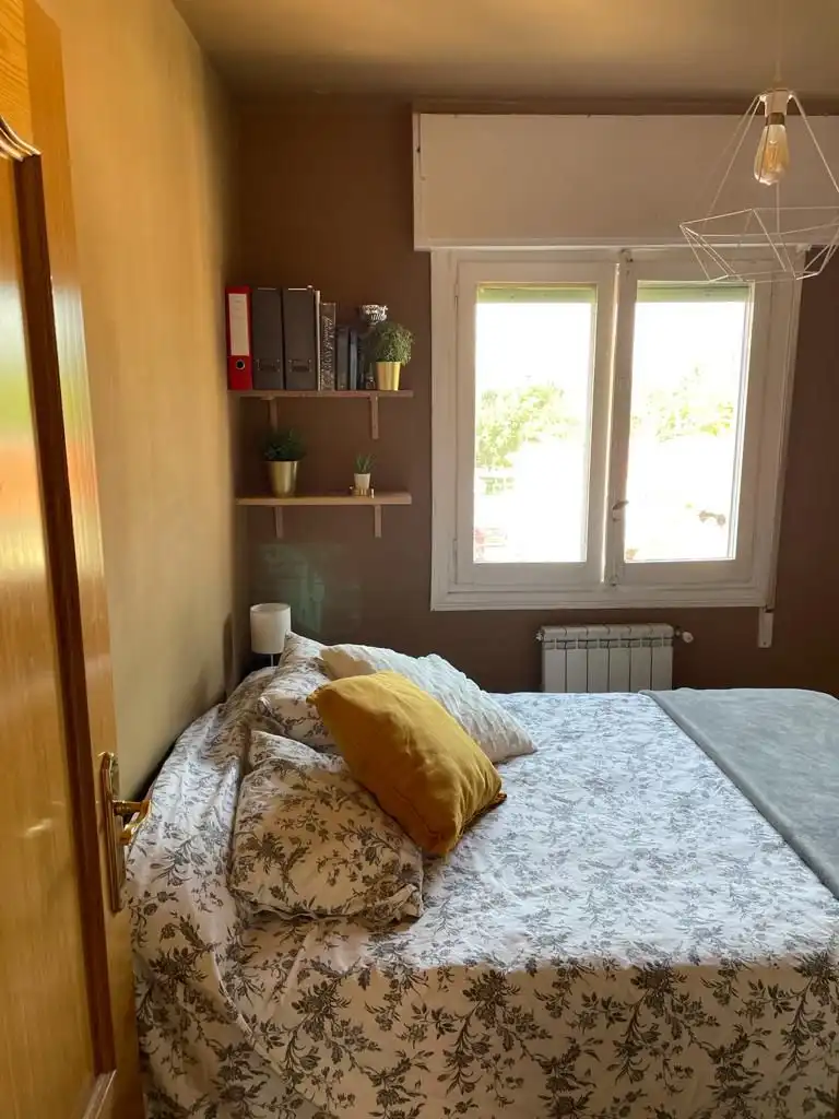 Dormitori de Pis de lloguer en Villaviciosa de Odón amb Calefacció i Moblat