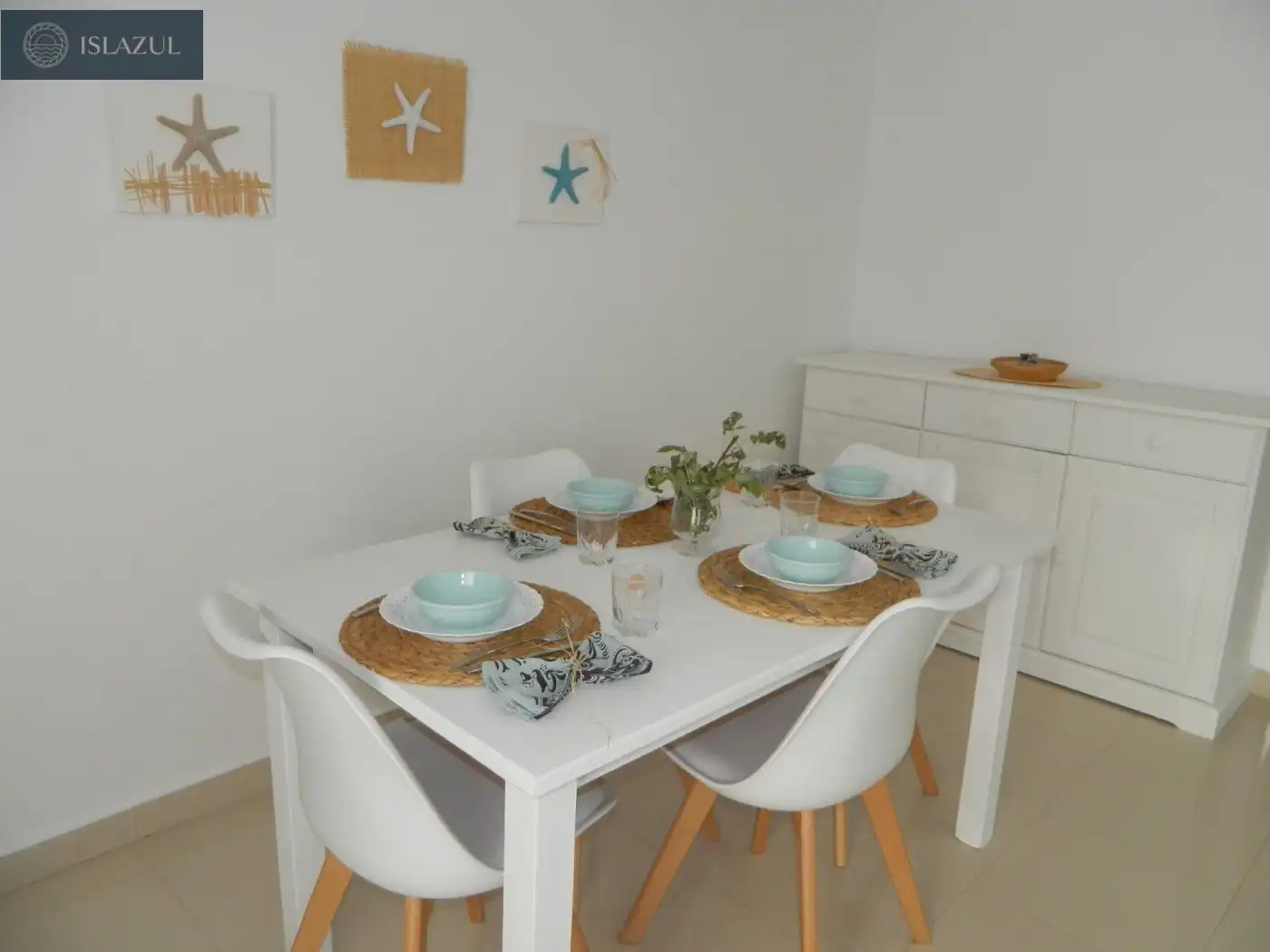 Comedor de Dúplex de alquiler en Isla Cristina con Terraza, Balcón y Piscina comunitaria