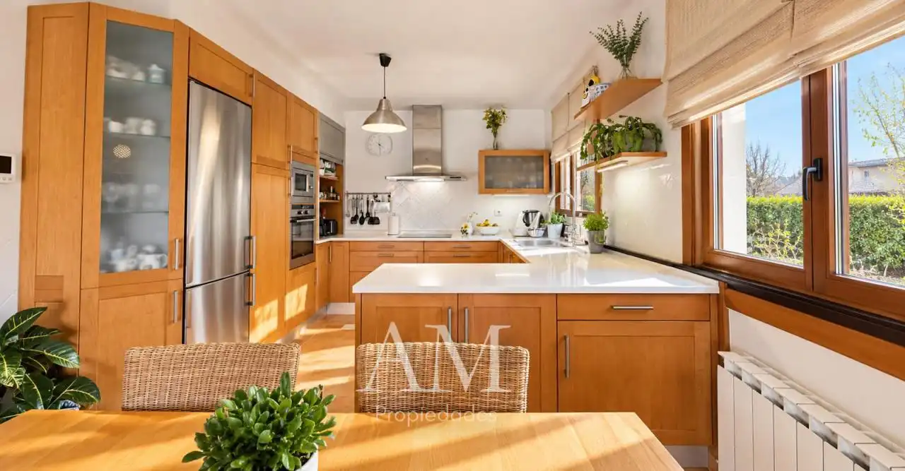 Detached house with pool for sale in Zamanes, imagen 21