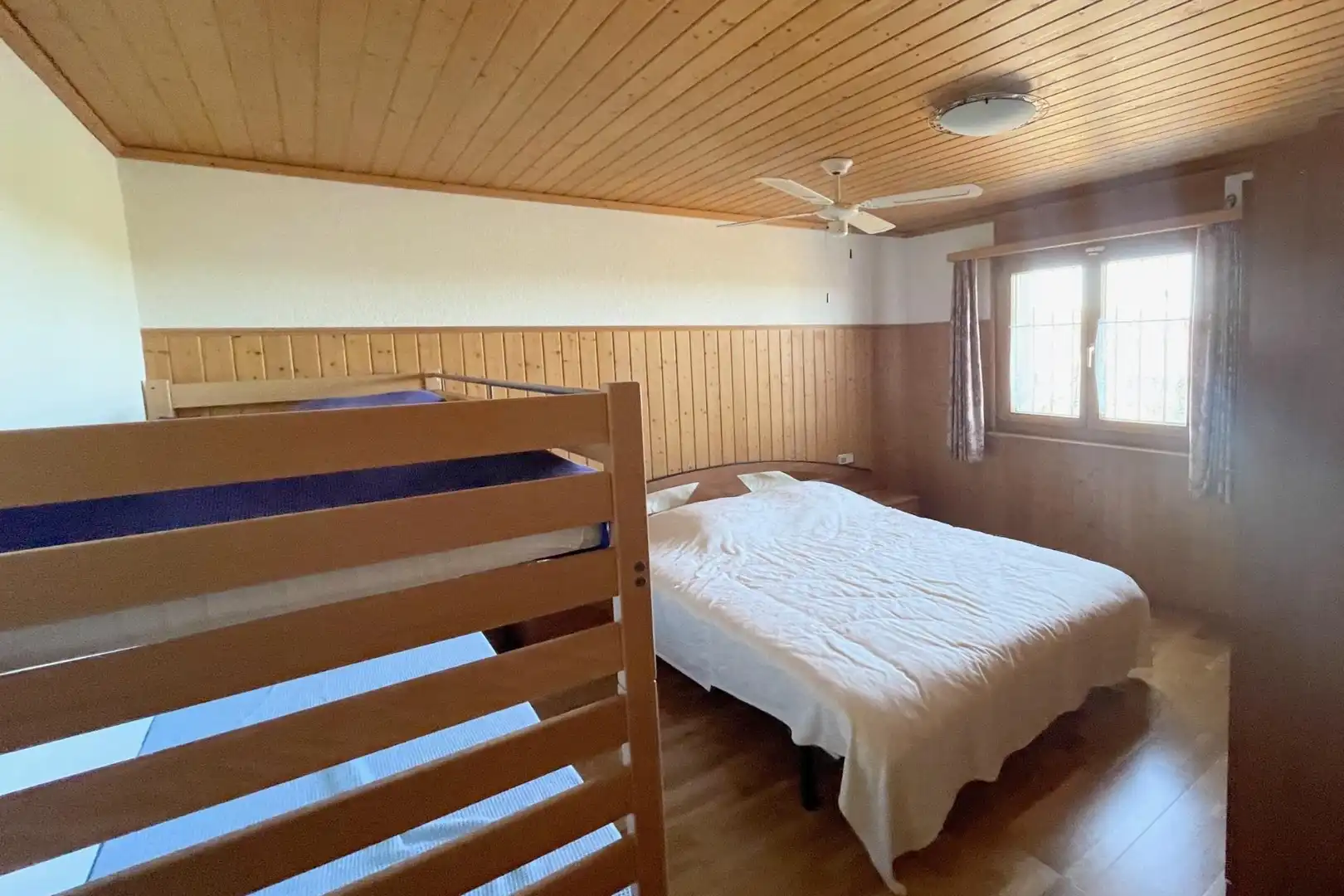 Habitación de Casa o chalet en venta en Camarles con Jardín privado, Piscina y Amueblado