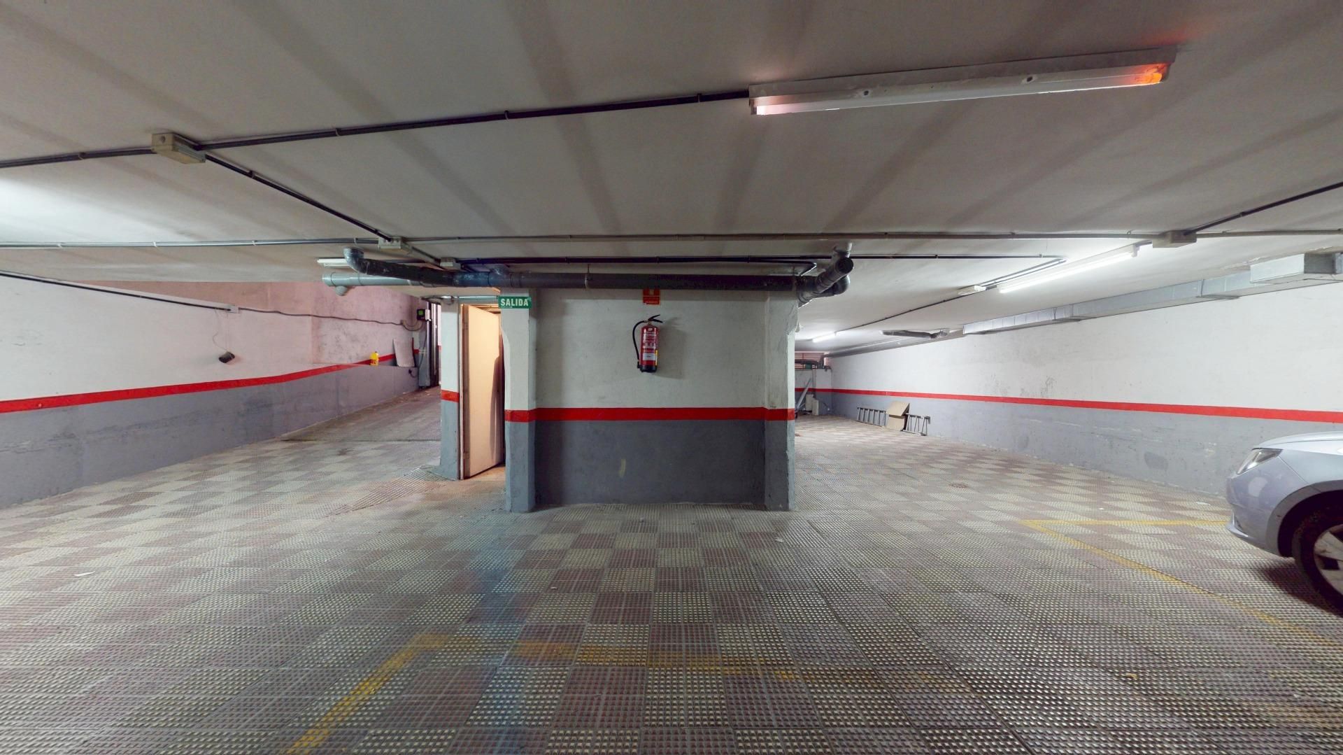 Aparcament de Planta baixa en venda en  Madrid Capital