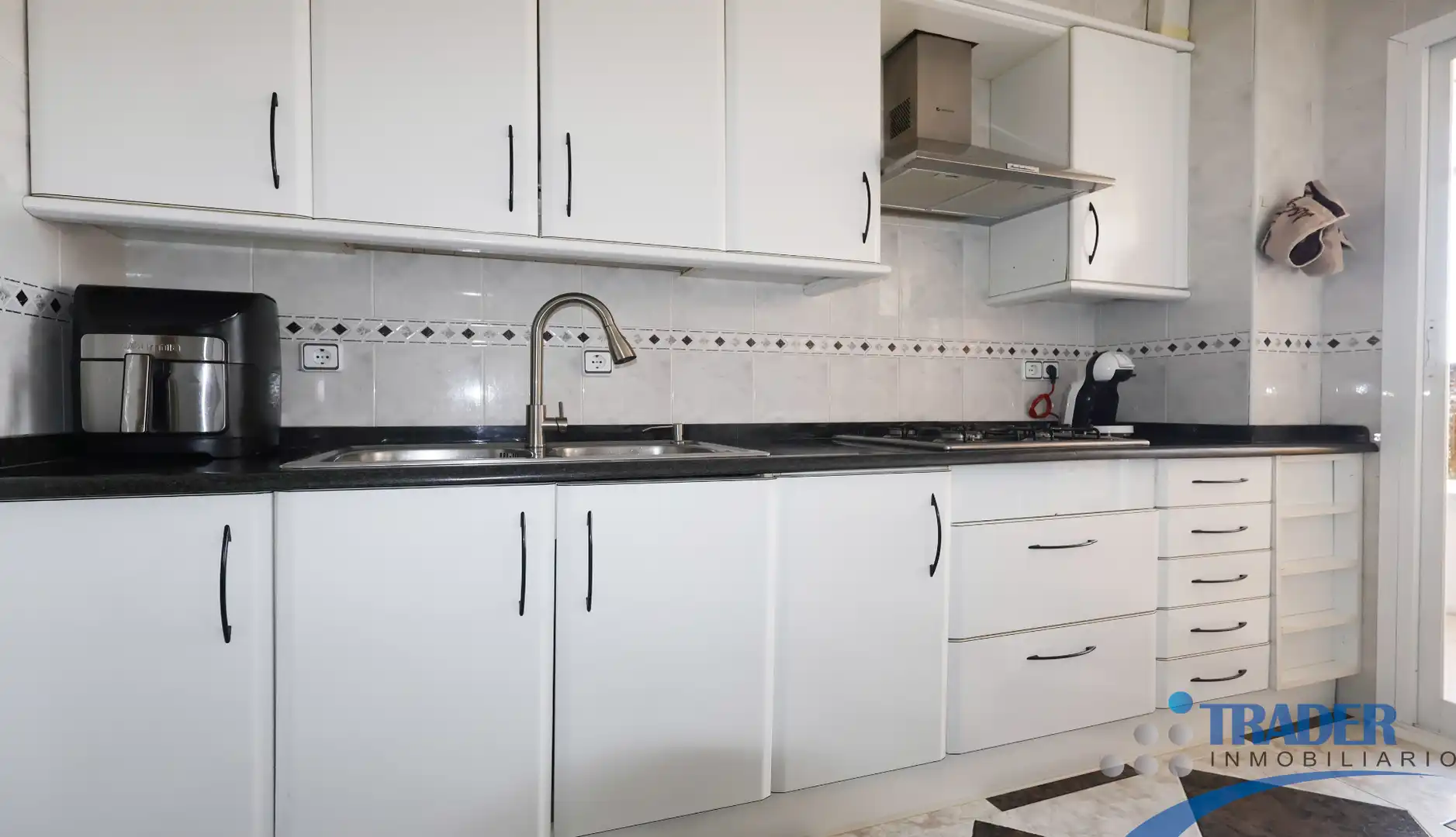 Cocina de Piso en venta en Fuenlabrada con Jardín privado, Terraza y Balcón
