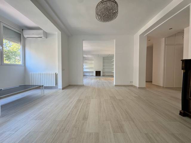 Piso en Venta en Calle Velayos, 20 en Ciudad Universitaria