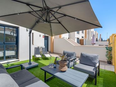 Apartament amb piscina en venda a Calle  Guadiana