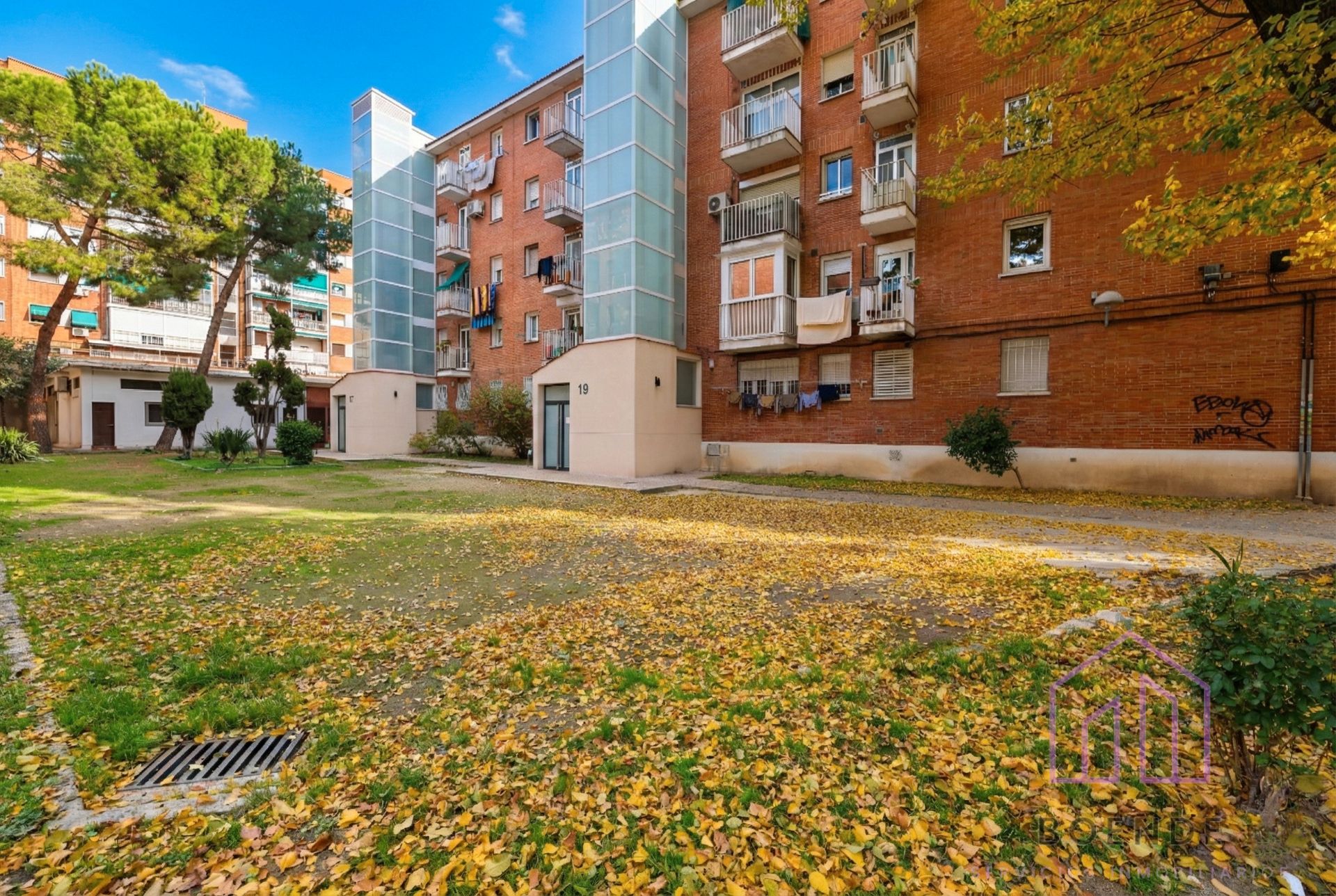 Vista exterior de Pis en venda en  Madrid Capital amb Calefacció
