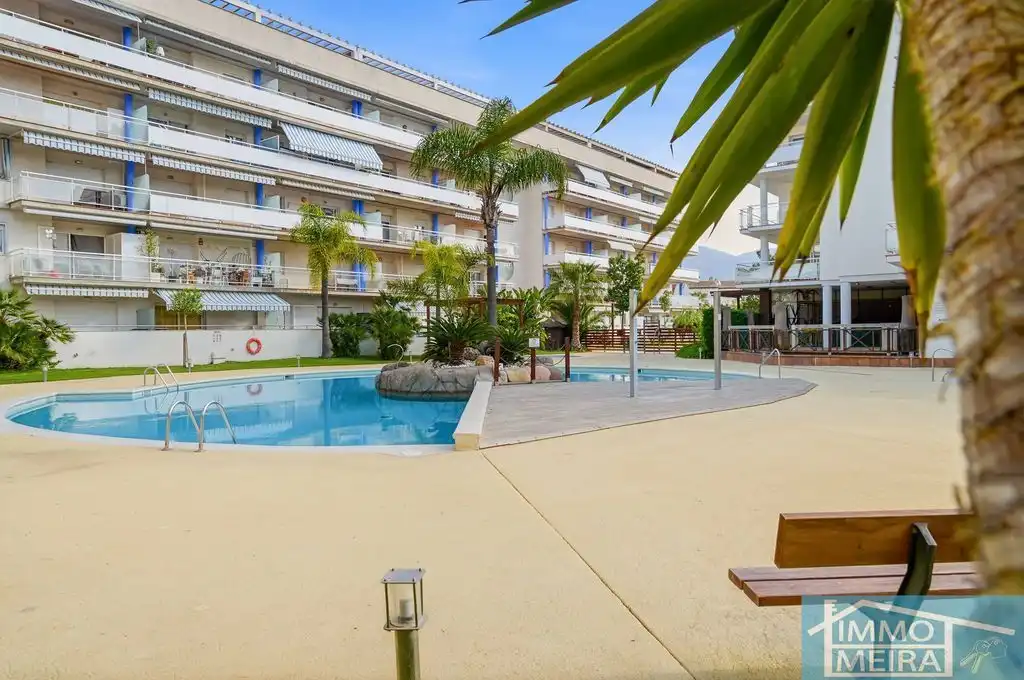 Piscina de Apartamento en venta en Roses con Aire acondicionado, Calefacción y Terraza