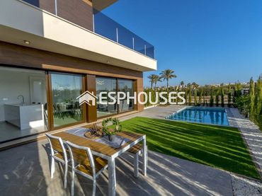 Chalet con balcón en venta en San Javier ciudad