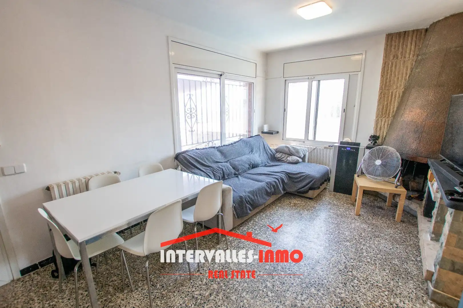 Sala d'estar de Casa o xalet en venda en Caldes de Montbui amb Calefacció, Jardí privat i Terrassa