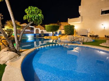 Apartament amb piscina de lloguer a Calle Cielo 5
