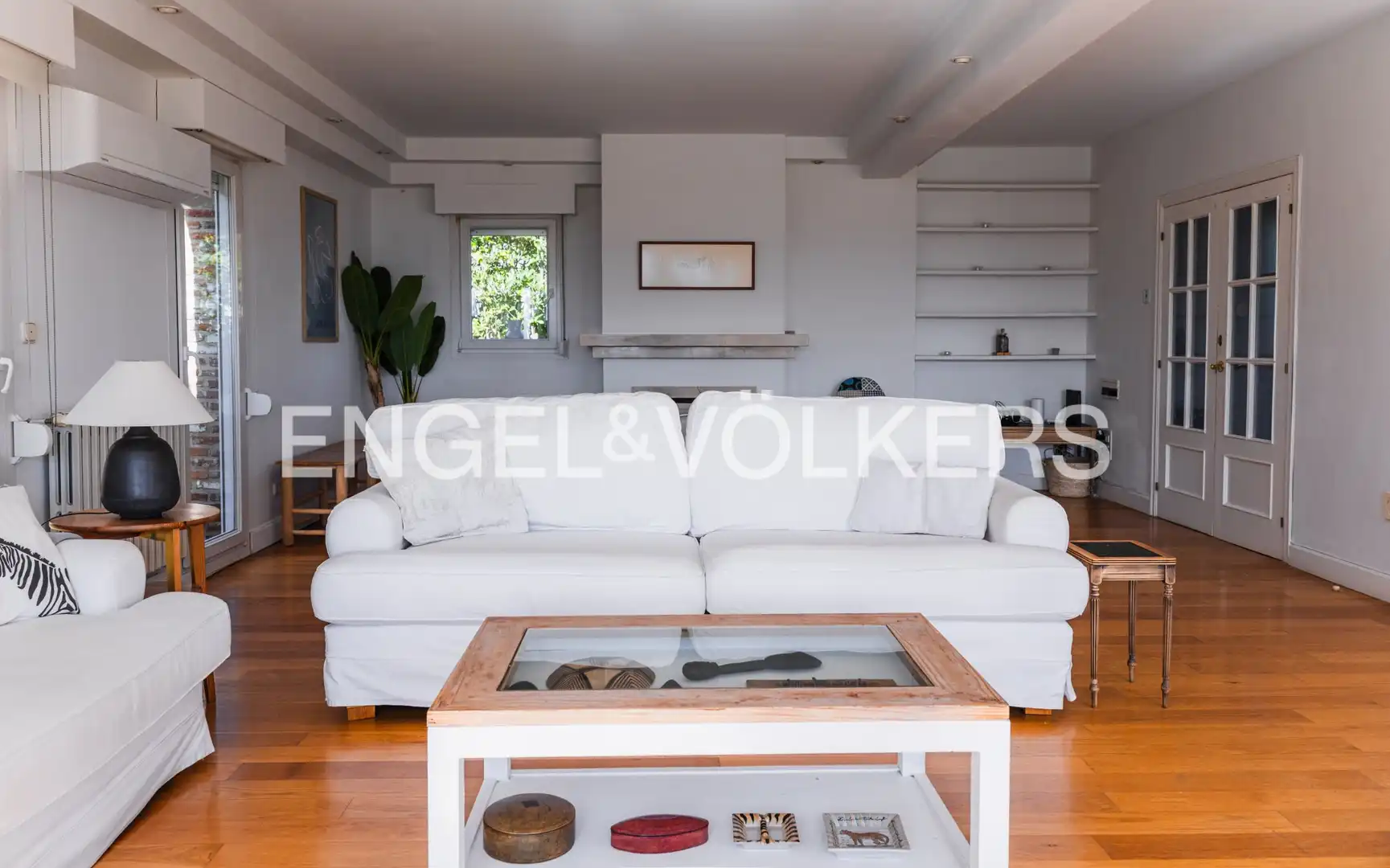 Sala de estar de Finca rústica en venta en Hondarribia con Aire acondicionado, Calefacción y Jardín privado