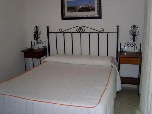 Dormitori de Edifici en venda en El Coronil amb Alarma