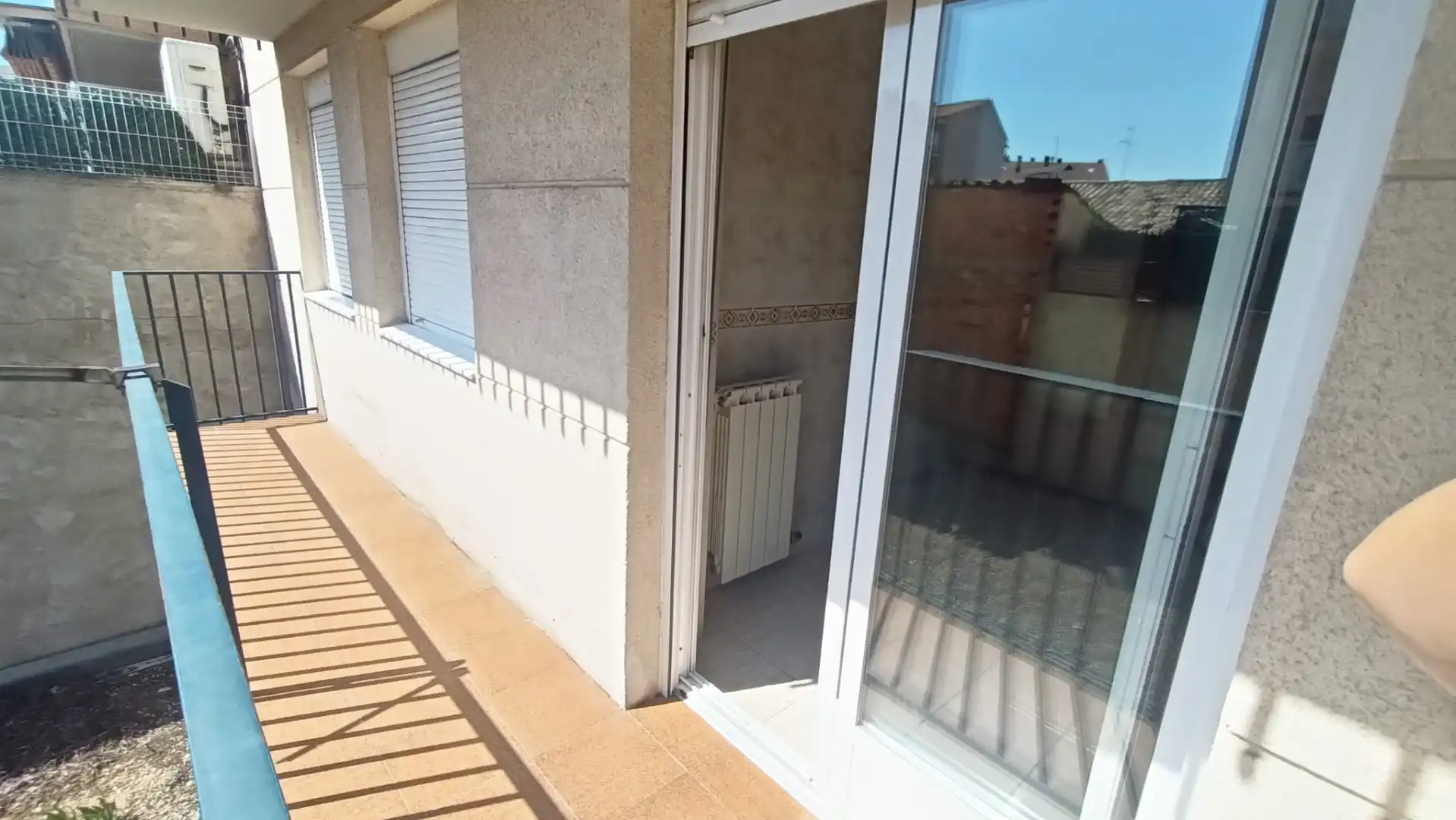 Terrasse von Wohnung zur Miete in Utebo mit Heizung und Ofen