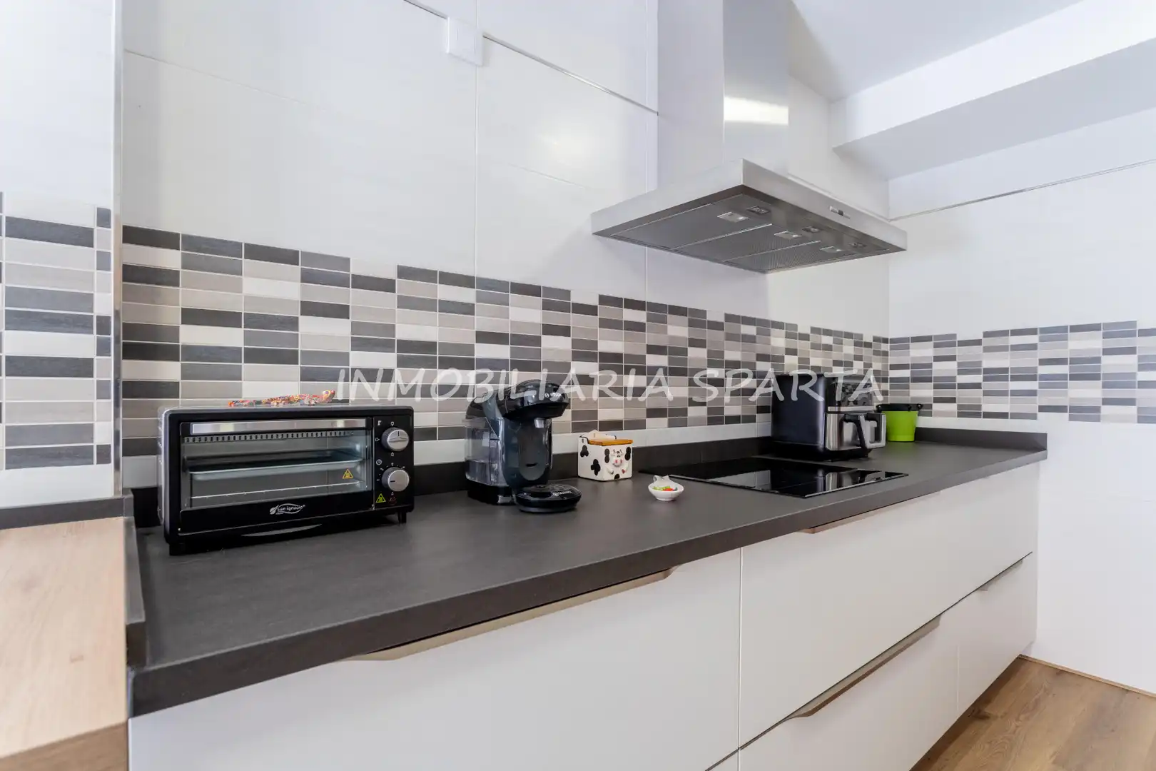 Cocina de Casa adosada en venta en Villanueva del Ariscal con Aire acondicionado, Calefacción y Jardín privado